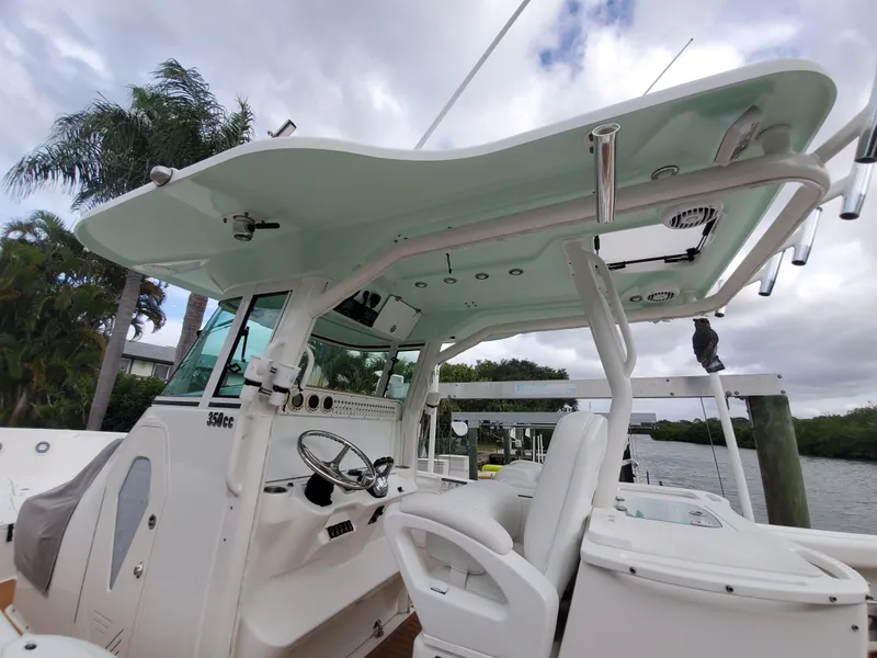 Slide: The Image of Everglades 350 Center Console 2008 - 144