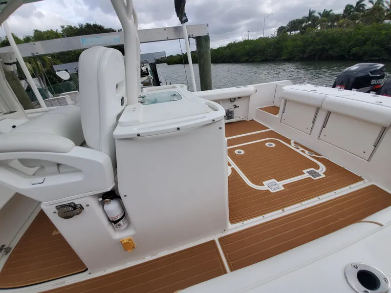 Slide: The Image of Everglades 350 Center Console 2008 - 148