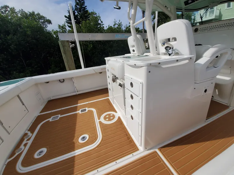 Slide: The Image of Everglades 350 Center Console 2008 - 154