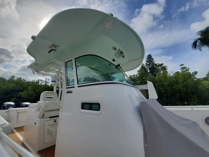 Slide: The Image of Everglades 350 Center Console 2008 - 162