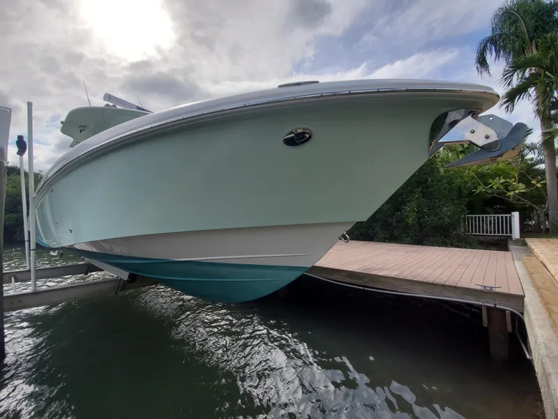 Slide: The Image of Everglades 350 Center Console 2008 - 166