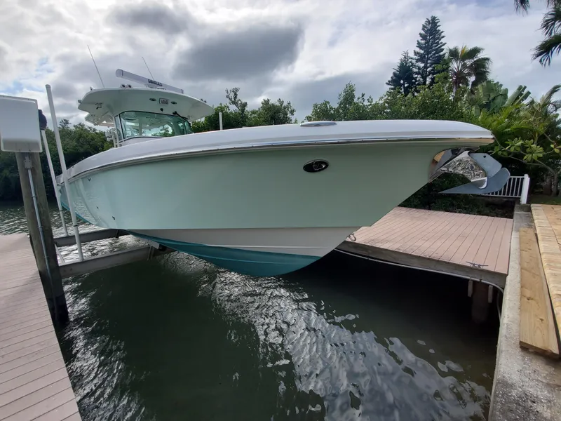 Slide: The Image of Everglades 350 Center Console 2008 - 167