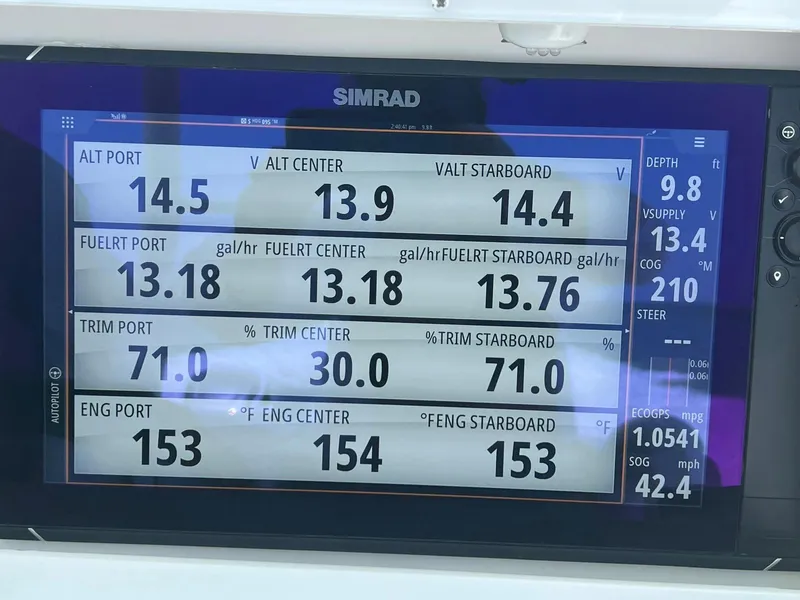 Slide: The Image of Everglades 350 Center Console 2008 - 177