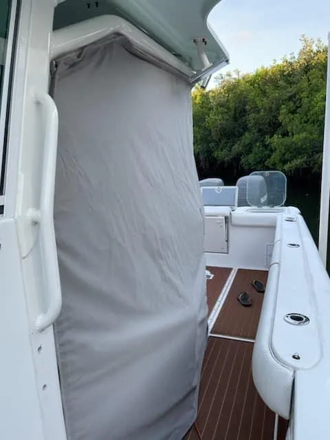 Slide: The Image of Everglades 350 Center Console 2008 - 181