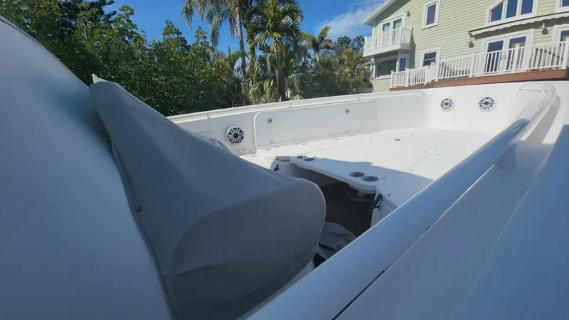 Slide: The Image of Everglades 350 Center Console 2008 - 193