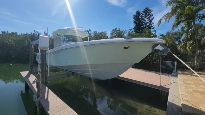 Slide: The Image of Everglades 350 Center Console 2008 - 195