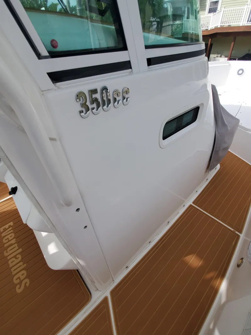 Slide: The Image of Everglades 350 Center Console 2008 - 66