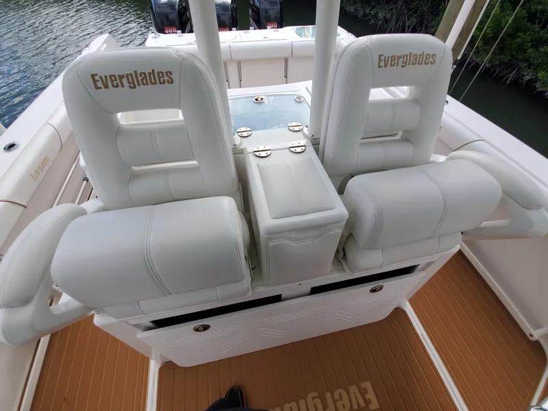 Slide: The Image of Everglades 350 Center Console 2008 - 69