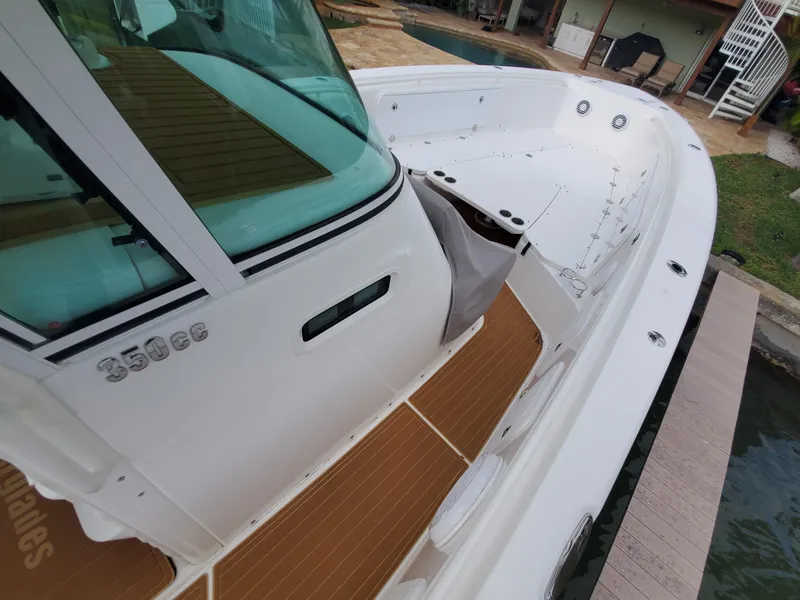 Slide: The Image of Everglades 350 Center Console 2008 - 70