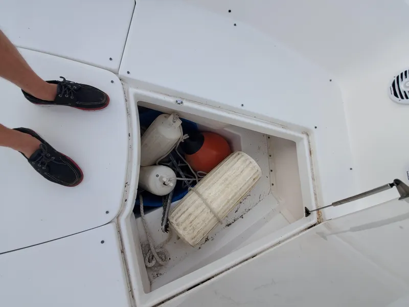 Slide: The Image of Everglades 350 Center Console 2008 - 79