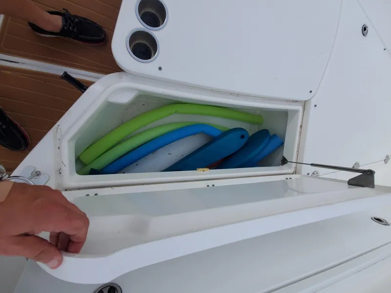 Slide: The Image of Everglades 350 Center Console 2008 - 81