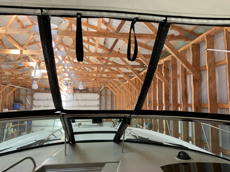 Slide: The Image of Sea Ray 370 SUNDANCER 2011 - 11
