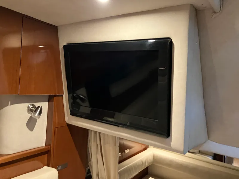 Slide: The Image of Sea Ray 370 SUNDANCER 2011 - 34