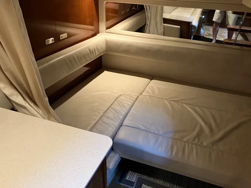 Slide: The Image of Sea Ray 370 SUNDANCER 2011 - 36