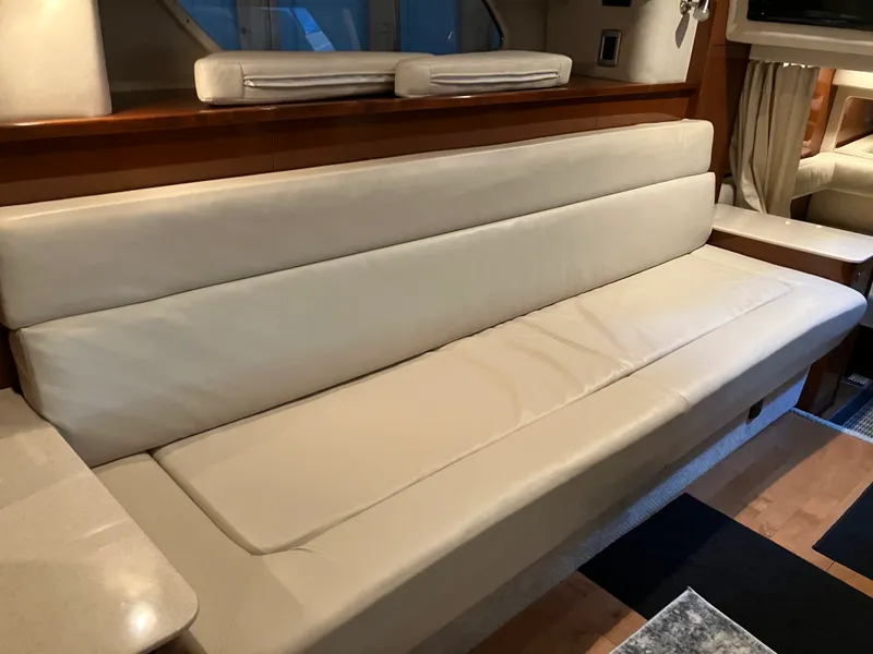 Slide: The Image of Sea Ray 370 SUNDANCER 2011 - 37