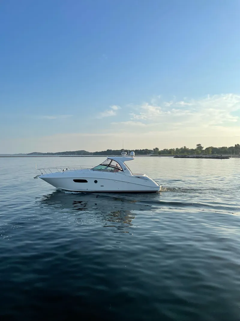 Slide: The Image of Sea Ray 370 SUNDANCER 2011 - 46