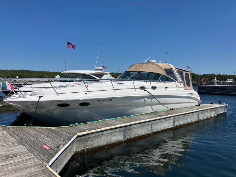 The Image of Sea Ray 380 Sundancer 2004 - 0