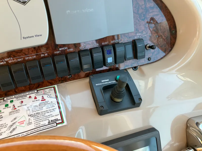 Slide: The Image of Sea Ray 380 Sundancer 2004 - 11