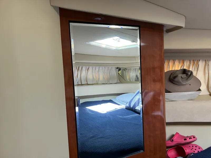 Slide: The Image of Sea Ray 380 Sundancer 2004 - 19