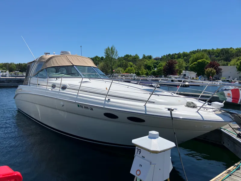 Slide: The Image of Sea Ray 380 Sundancer 2004 - 2