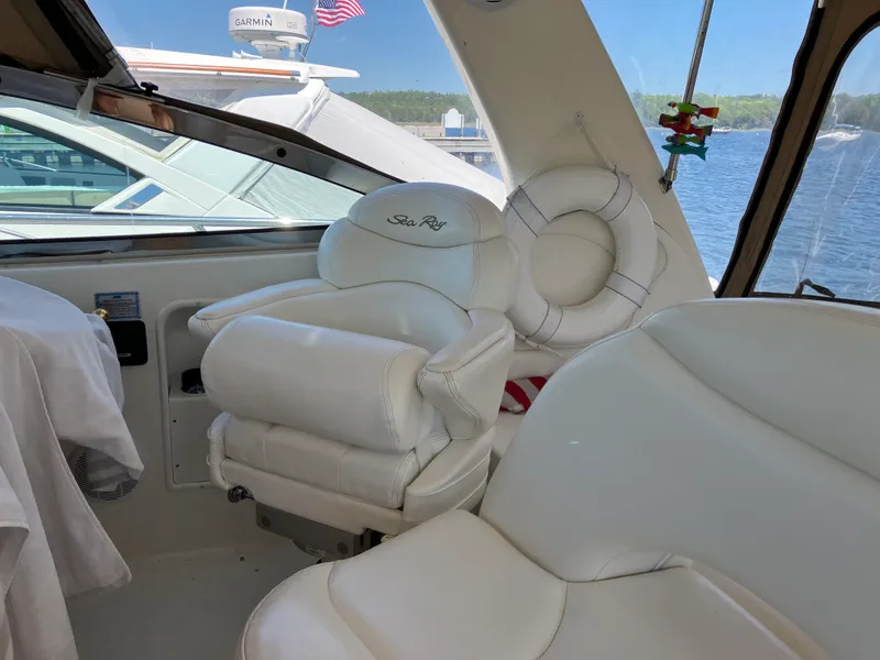 Slide: The Image of Sea Ray 380 Sundancer 2004 - 7
