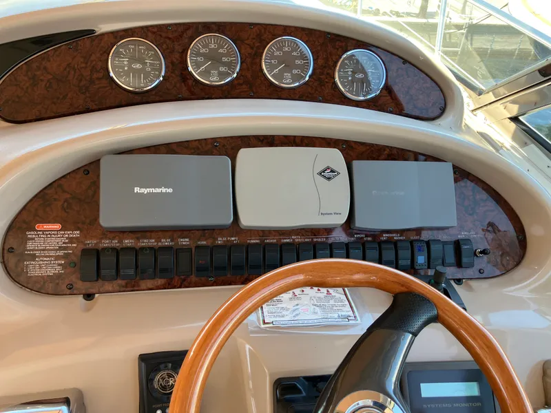 Slide: The Image of Sea Ray 380 Sundancer 2004 - 9