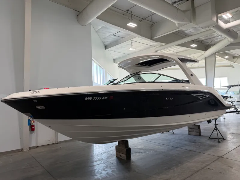 The Image of Sea Ray 310 SLX 2022 - 0