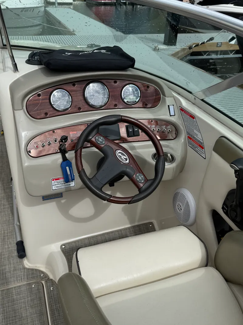 Slide: The Image of Sea Ray 270 SUNDECK 2005 - 10