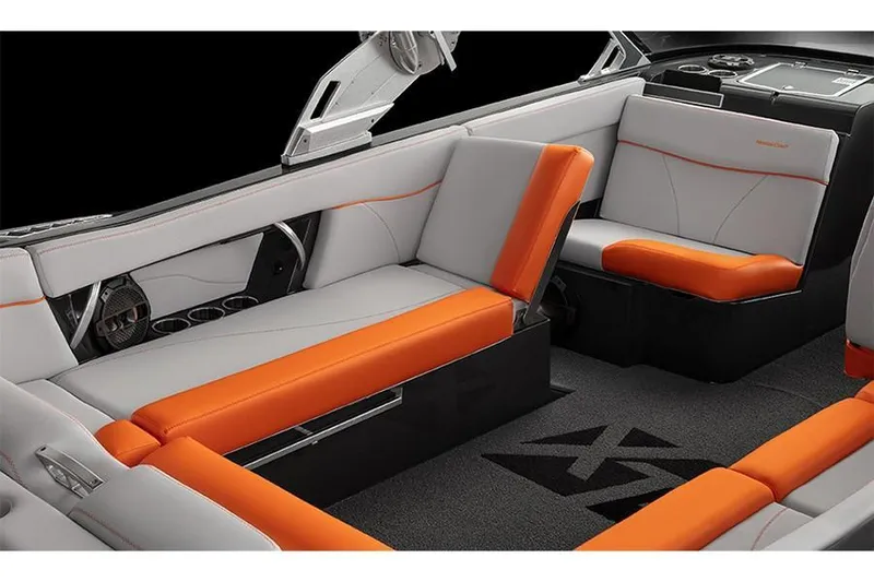 Slide: The Image of Mastercraft XT25 2022 - 22