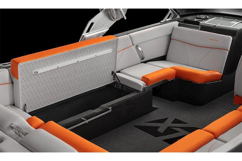 Slide: The Image of Mastercraft XT25 2022 - 24