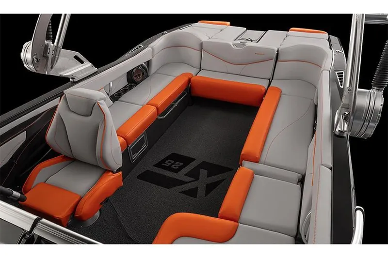Slide: The Image of Mastercraft XT25 2022 - 25