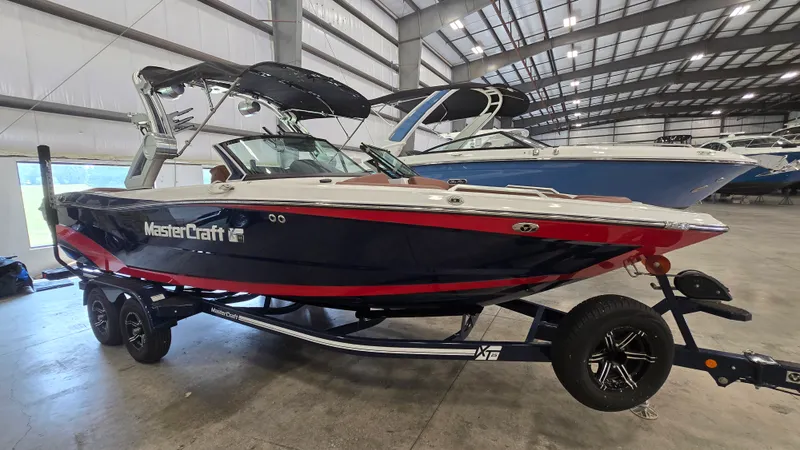 The Image of Mastercraft XT25 2022 - 0