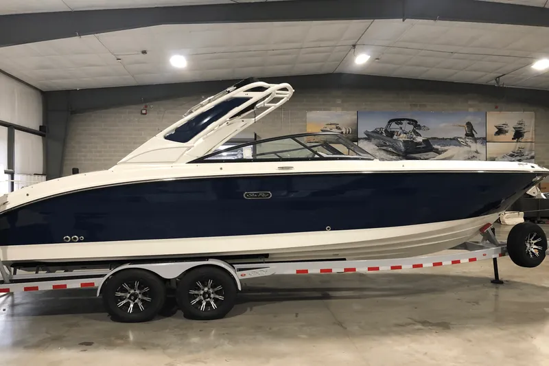 Slide: The Image of Sea Ray SDX 270 Outboard 2025 - 3