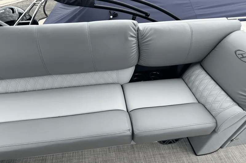 Slide: The Image of Harris GRAND MARINER 250 2021 - 11