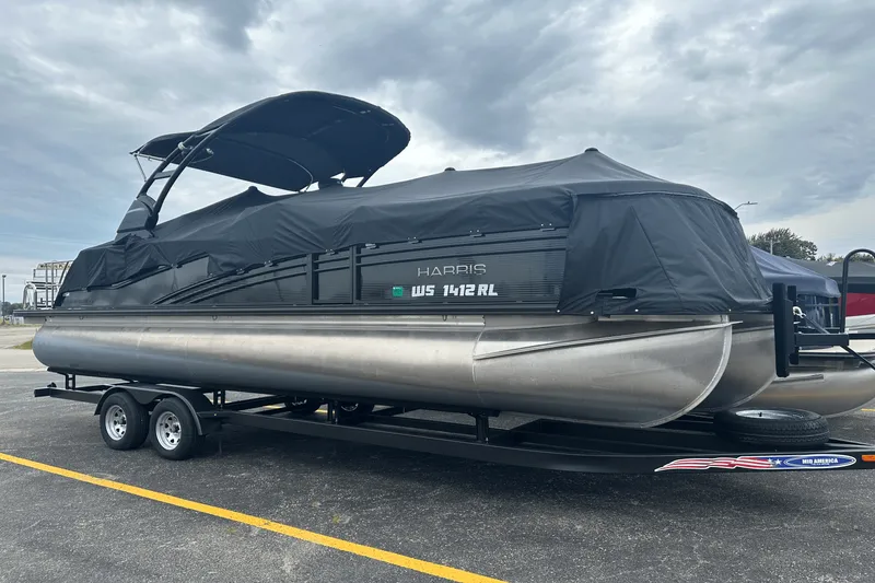 Slide: The Image of Harris GRAND MARINER 250 2021 - 2