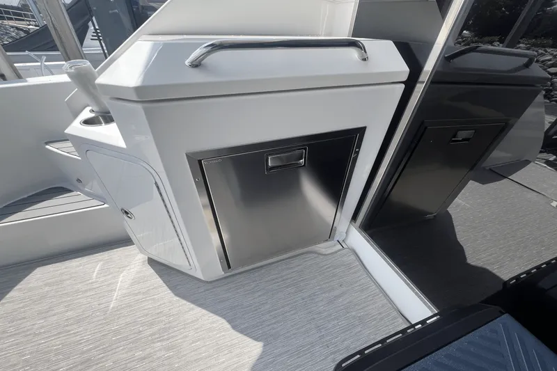 Slide: The Image of Cruisers 45 CANTIUS 2015 - 46