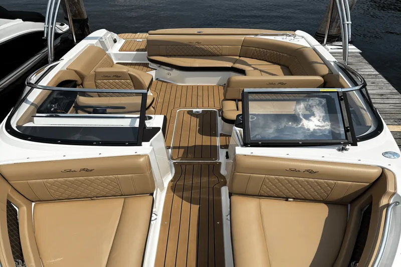 Slide: The Image of Sea Ray 230 SLX 2020 - 7