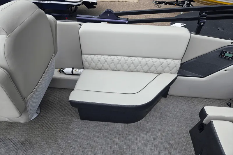 Slide: The Image of Crest SAVANNAH 250 2018 - 11