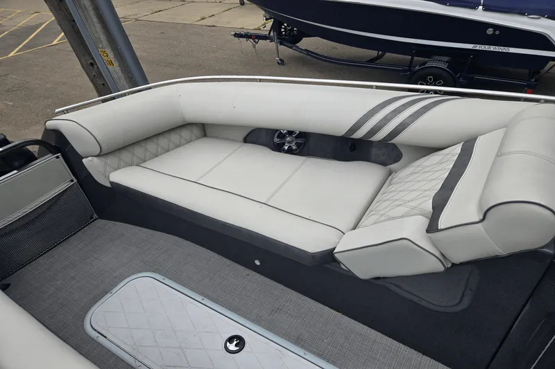 Slide: The Image of Crest SAVANNAH 250 2018 - 14