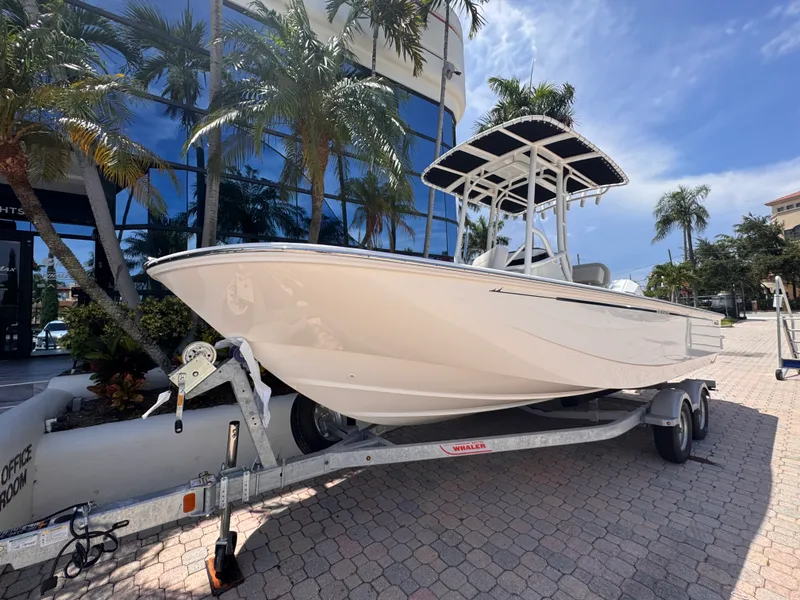 Slide: The Image of Boston Whaler 210 Montauk 2026 - 4