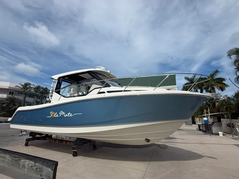 The Image of Boston Whaler 325 CONQUEST 2023 - undefined