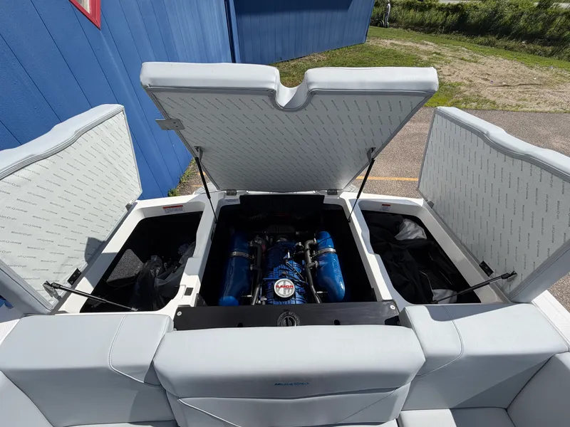 Slide: The Image of Mastercraft NXT22 2022 - 10