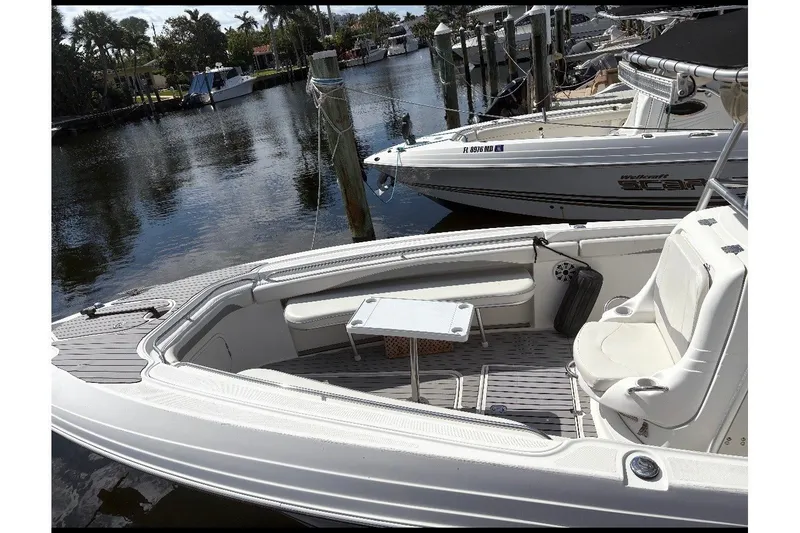 Slide: The Image of Wellcraft 302 Scarab Sport 2003 - 13