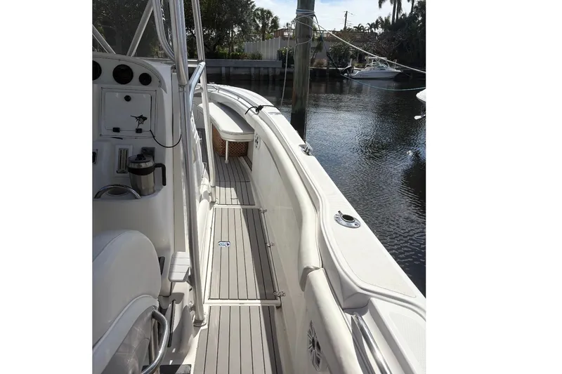 Slide: The Image of Wellcraft 302 Scarab Sport 2003 - 14