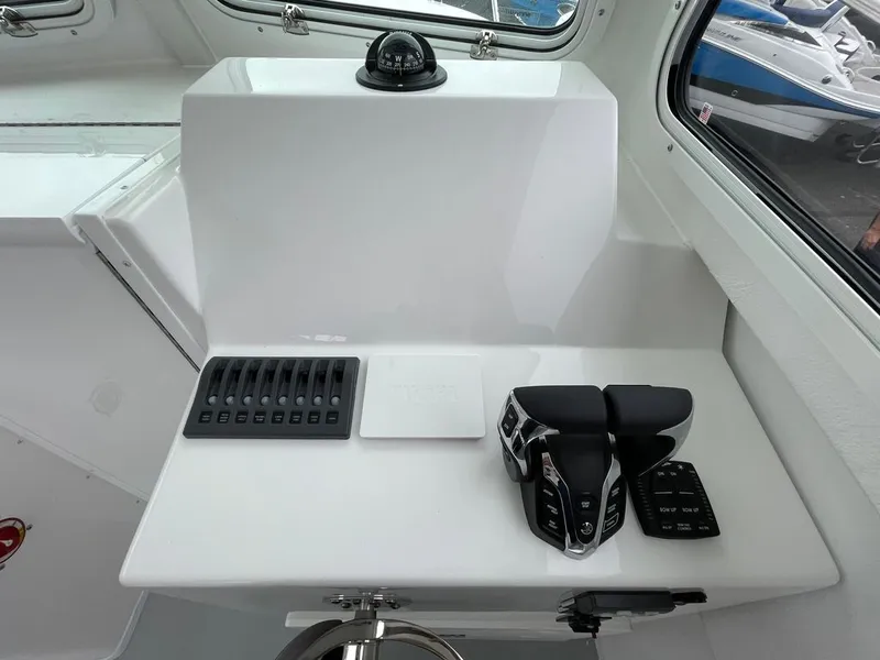 Slide: The Image of Steiger Craft 255 DV MIAMI 2025 - 11