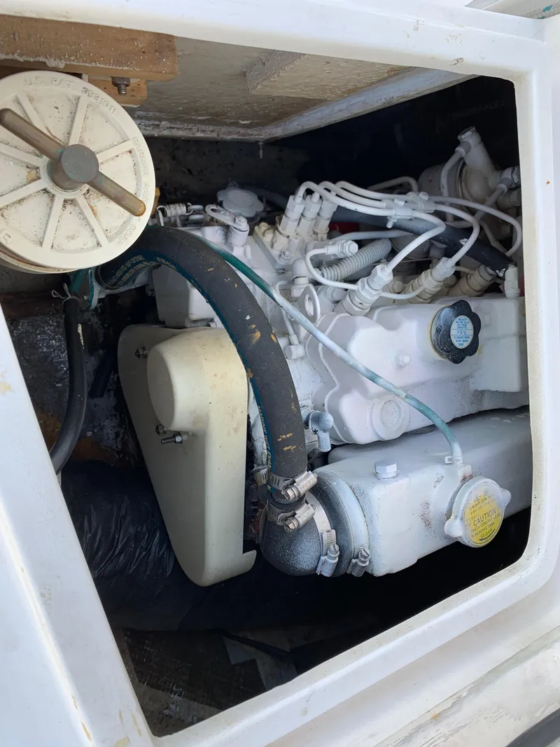 Slide: The Image of Hunter 460 2000 - 10