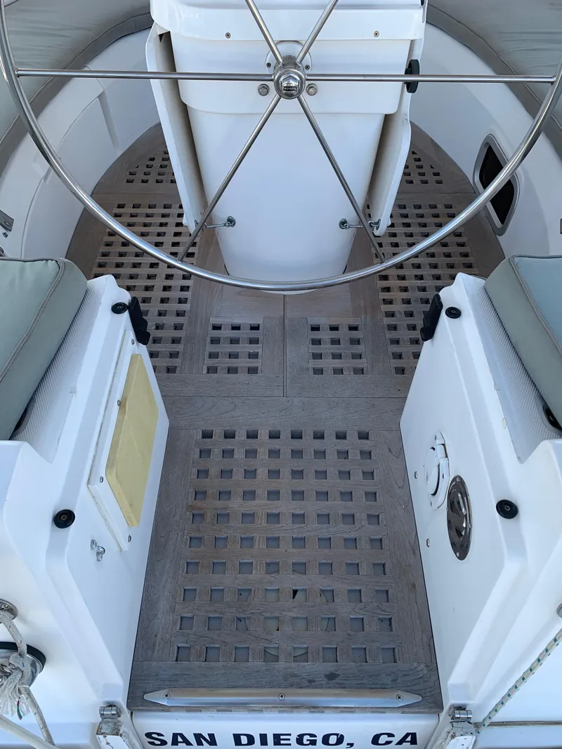 Slide: The Image of Hunter 460 2000 - 12