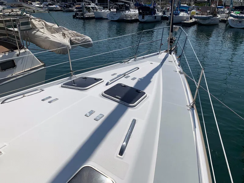 Slide: The Image of Hunter 460 2000 - 16