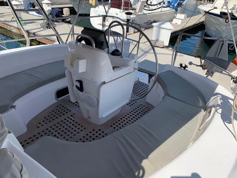 Slide: The Image of Hunter 460 2000 - 26