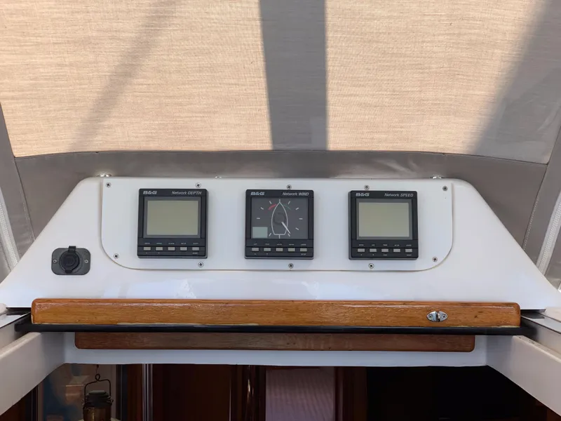 Slide: The Image of Hunter 460 2000 - 29